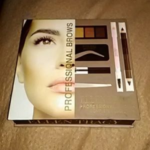 Ellen Tracy Professional Eyebrows complete set